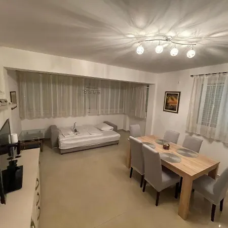Vile Palit Ksenija Rab Town